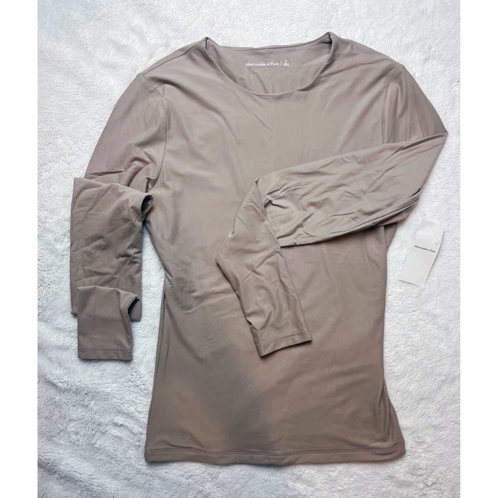 A&F | Seamless Long Sleeve Top - Picture 6 of 10